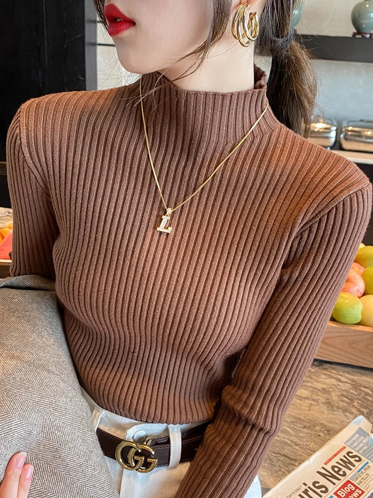 Women's basic elegant solid knit sweater with round neck and long sleeves