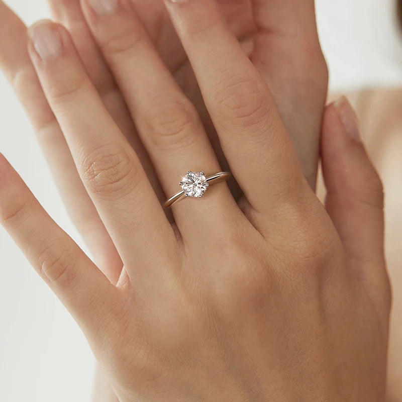 Elegant ring for women