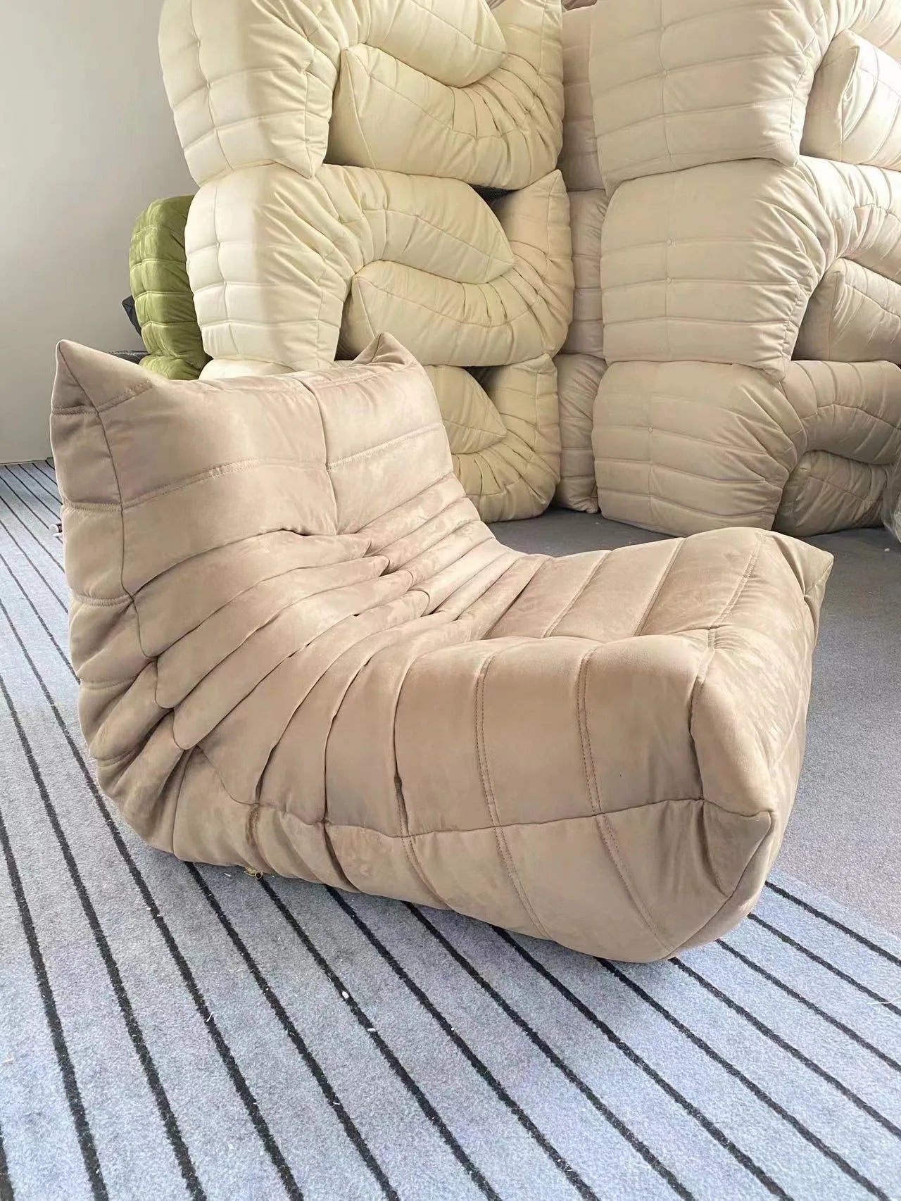 Caterpillar single sofa