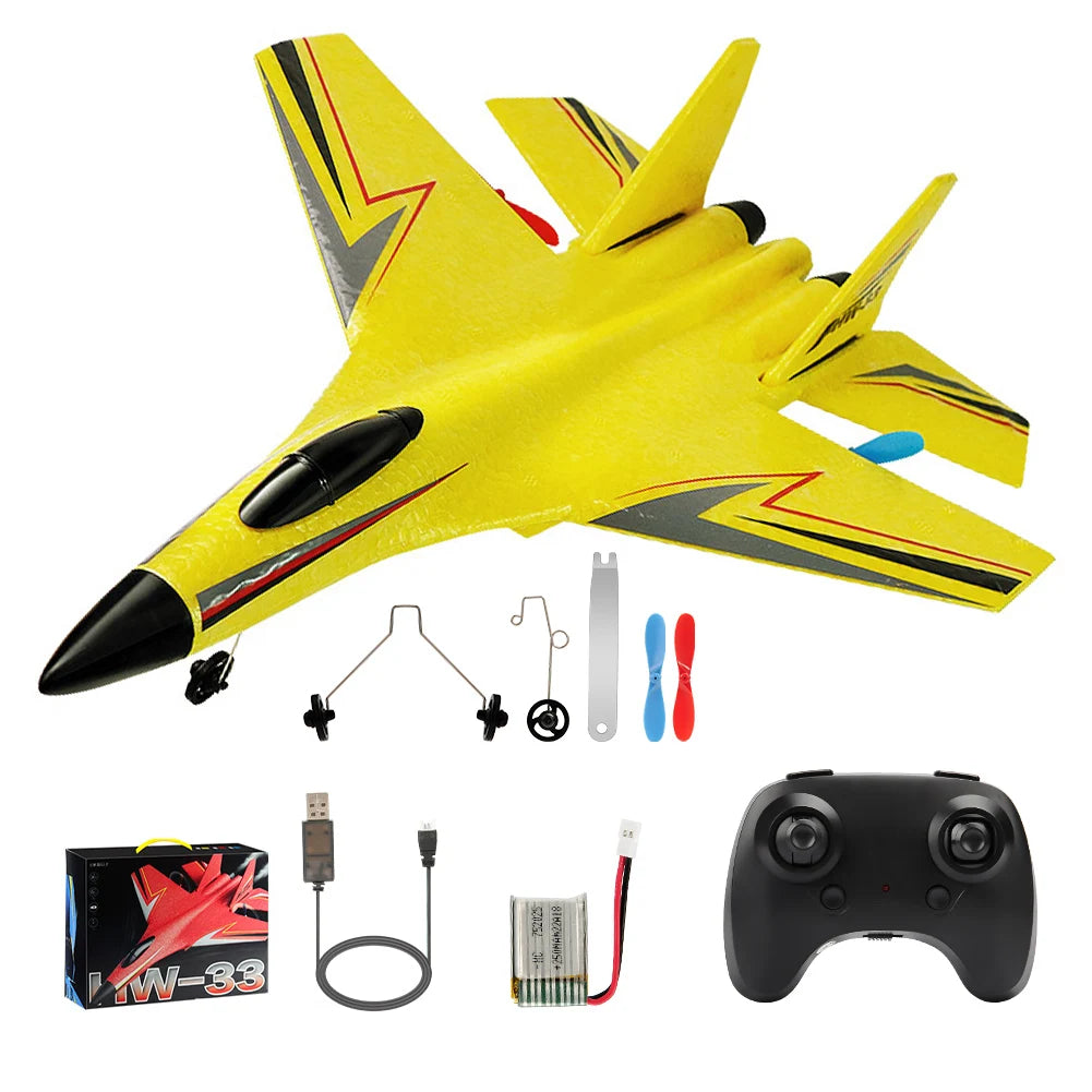Airplane equipped with a remote control device