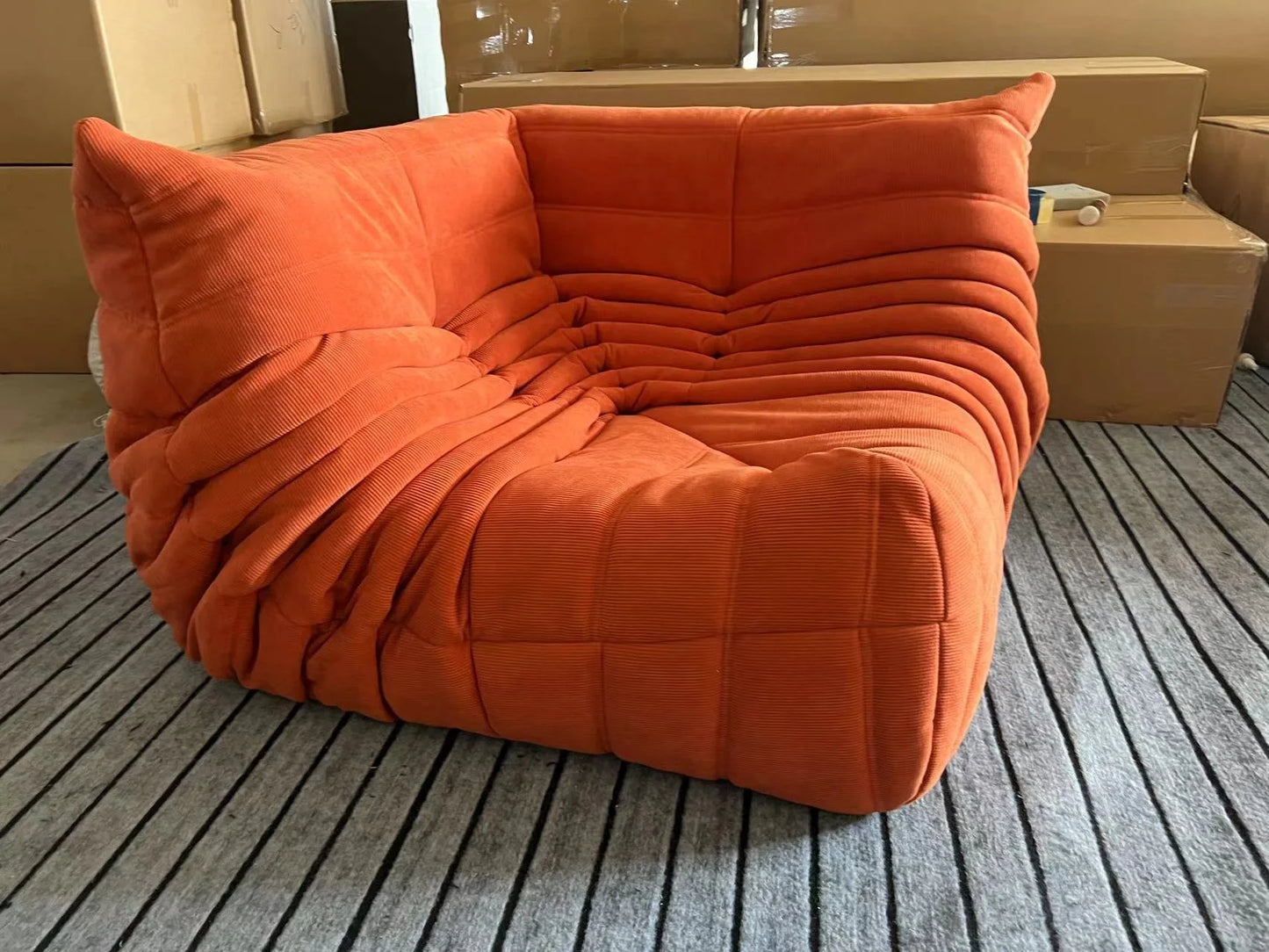 Caterpillar single sofa