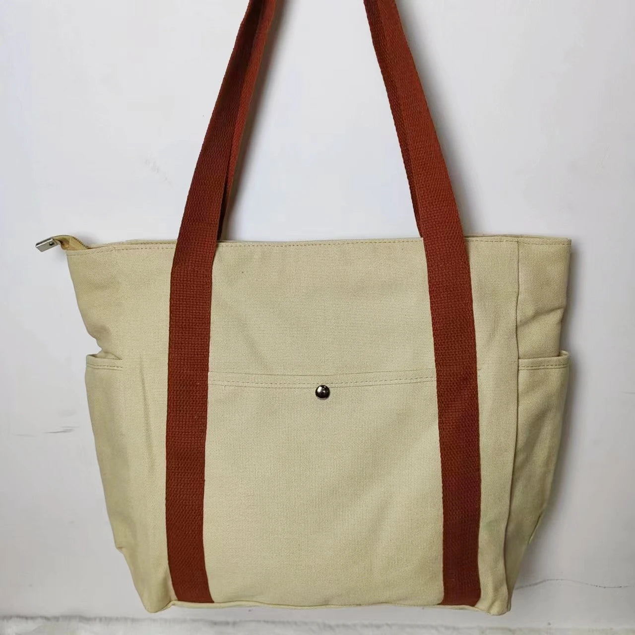 One shoulder canvas handbag