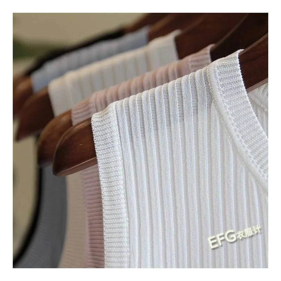 Women's sleeveless blouse