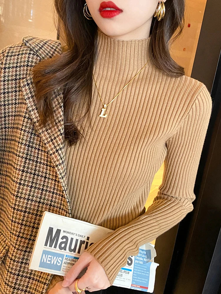 Women's basic elegant solid knit sweater with round neck and long sleeves