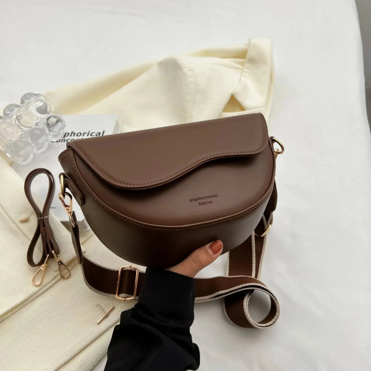 My little fashion bag under the armpit