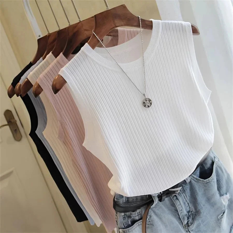 Women's sleeveless blouse