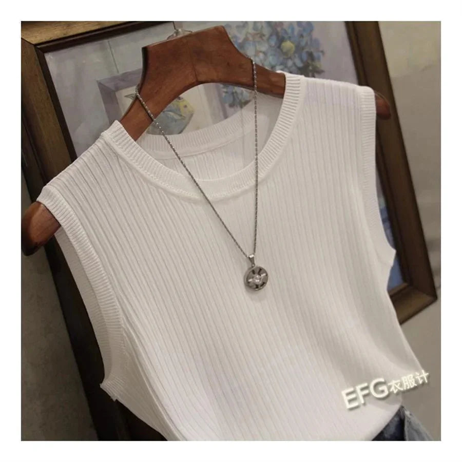 Women's sleeveless blouse